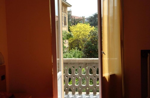 Buon Pastore-Sant'Agnese-San Damaso Hotel | Hotel San Geminiano