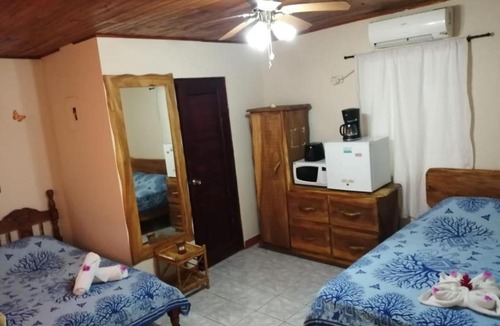 Playa Hermosa Hotel | Hotel Sandpiper