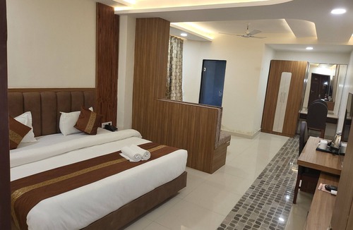 Mahmoorganj Hotel | HOTEL SANTOOR