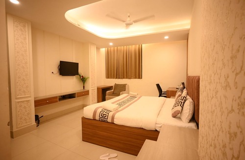 Mahmoorganj Hotel | HOTEL SANTOOR