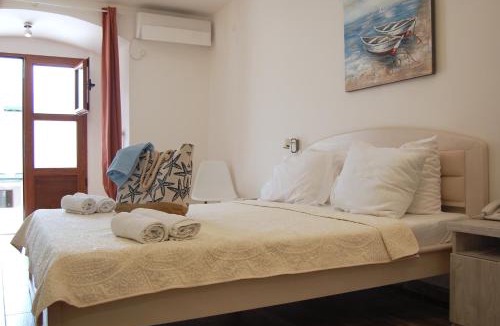 Dobrota Hotel | Hotel Sara