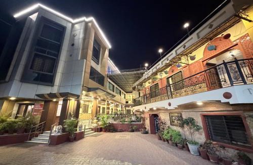Mount Abu Hotel | Hotel Saraswati