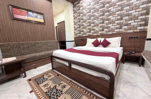 Mount Abu Hotel | Hotel Saraswati