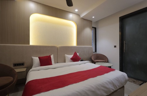 Haridwar Hotel | Hotel Sarovar Hill