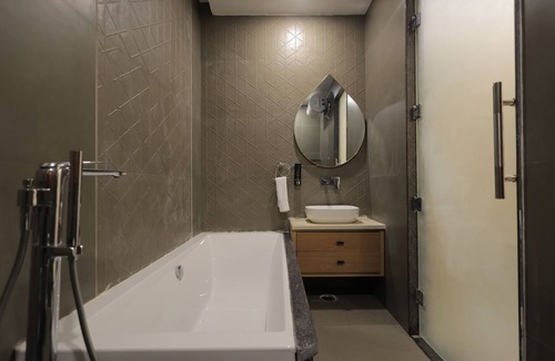 Haridwar Hotel | Hotel Sarovar Hill
