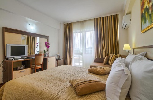 Saturn Hotel | Hotel Saturn