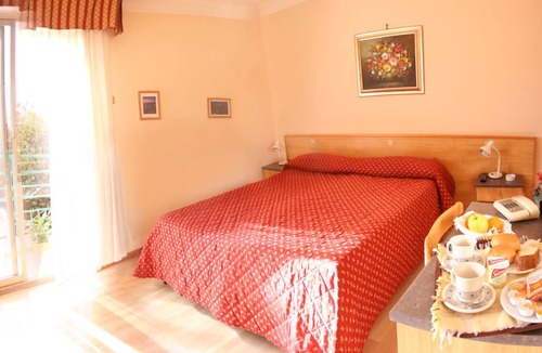 Ospedaletti Hotel | Hotel Savoia