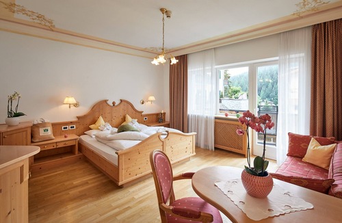 La Villa Hotel | Hotel Savoy