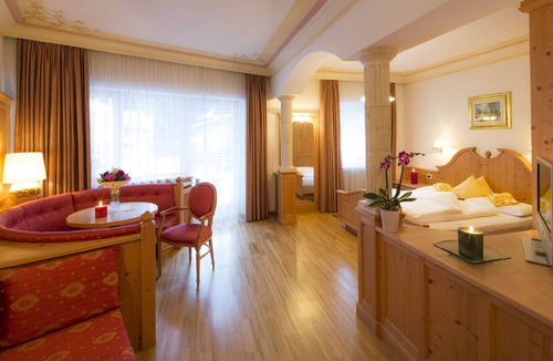 La Villa Hotel | Hotel Savoy