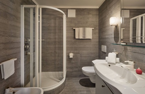 La Villa Hotel | Hotel Savoy