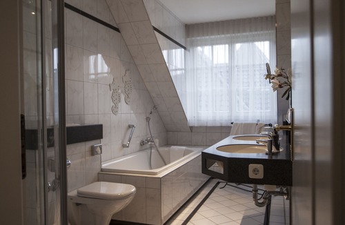Feste Zons Hotel | Hotel Schloss Friedestrom