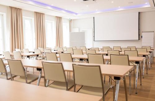 Kaisheim Hotel | Hotel Schloss Leitheim
