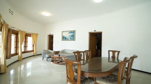 Batu Hotel | Hotel Selecta Batu Malang