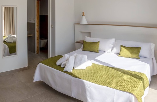 Agua Amarga Hotel | Hotel Senderos