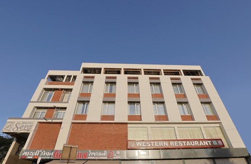 Sayajiganj Hotel | HOTEL SERA, Vadodara