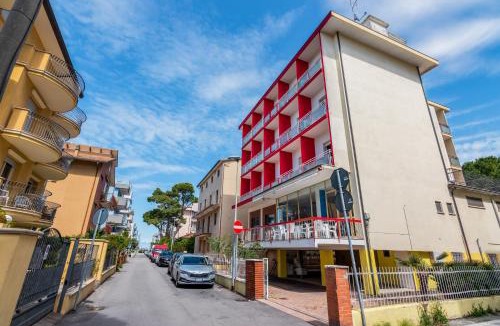 San Giuliano a Mare Hotel | Hotel Serafini