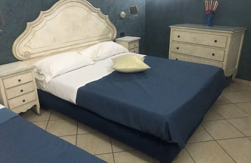Naples Hotel | HOTEL SERENA