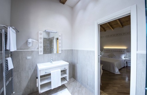 Cornegliano Laudense Hotel | Hotel Sesmones