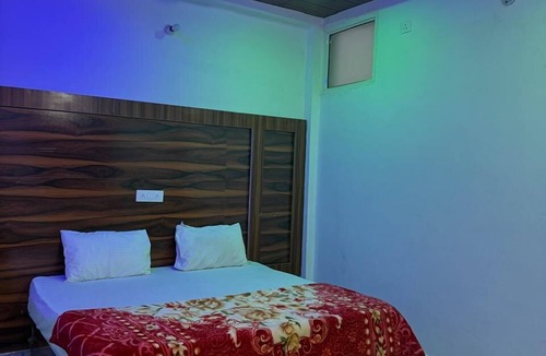 Vrindavan Hotel | Hotel Sharda Palace