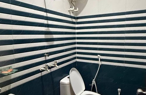 Vrindavan Hotel | Hotel Sharda Palace