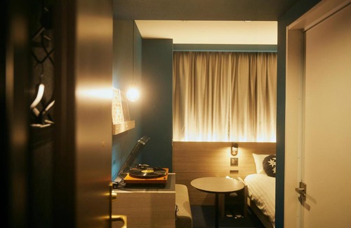 Minato Hotel | Hotel She, Osaka