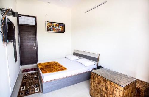 Paltan Bazaar Hotel | Hotel Shiv Kripa