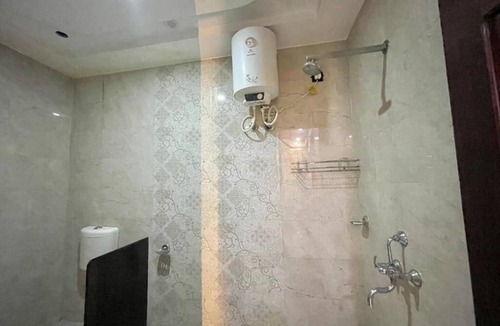 Varanasi Hotel | Hotel Shivee - Varanasi