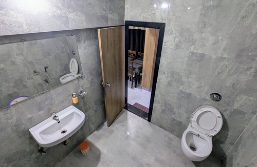 Bilaspur Hotel | Hotel Shivneri