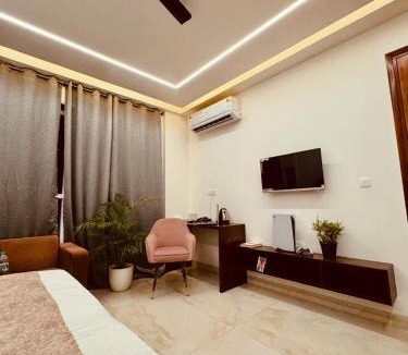 Gurugram House | Hotel Shree