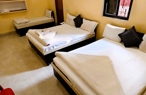 Varanasi Hotel | Hotel Shree