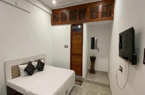 Ayodhya House | Hotel Shree Rameshwaram Near by All Temple