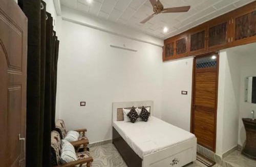 Ayodhya House | Hotel Shree Rameshwaram Near by All Temple