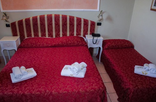 Zona Ca' Granda Hotel | Hotel Sicilia