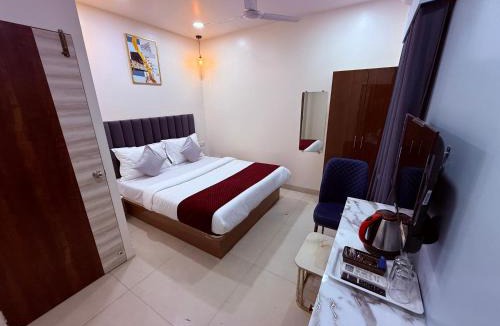 Vile Parle East Hotel | Hotel Silver Leaf - Vile Parle East - Near Mumbai Airport