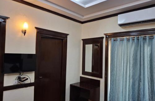 DLF Phase 3 House | Hotel Siris 18