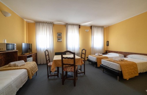 Borgo Roma Hotel | Hotel Siros