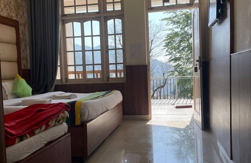 Bhagsu Nag Hotel | Hotel Sky pie