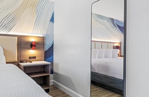 San Bruno Hotel | Hotel Skye San Francisco Airport SFO FREE SHUTTLE AND BREAKFAST!