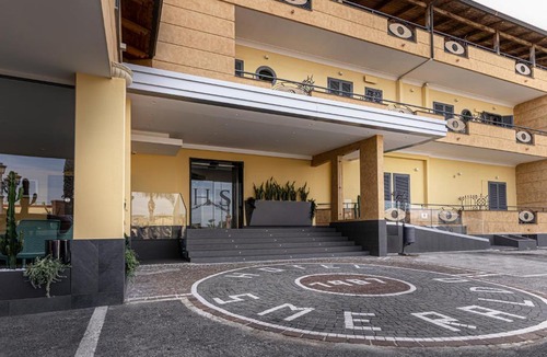 Qualiano Hotel | Hotel Smeraldo