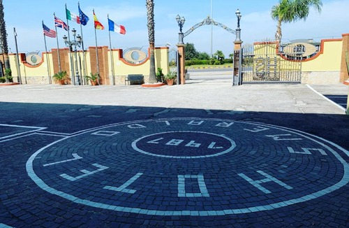 Qualiano Hotel | Hotel Smeraldo