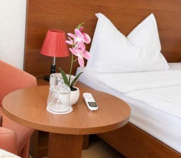Saturn Hotel | Hotel Sol