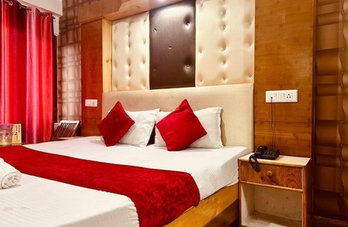 Old Manali Hotel | Hotel Solitaire
