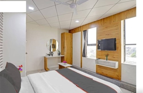 Vadodara Hotel | HOTEL SR