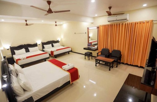 Kanyakumari Hotel | Hotel Sri Devi