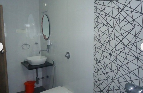 Wai Hotel | Hotel Srushti Regency
