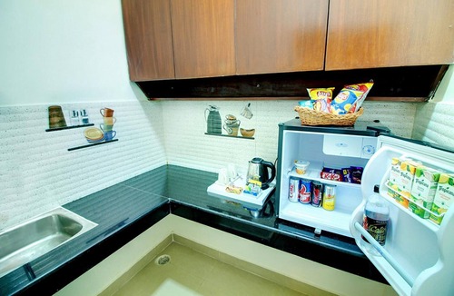 DLF Phase 3 Hotel | Hotel Staayz Premium
