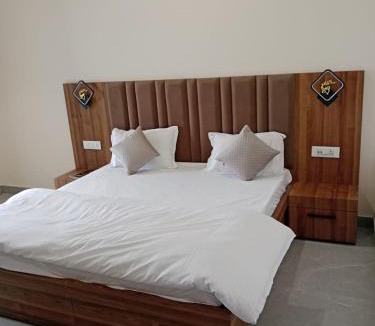 Jagraon Hotel | Hotel star light