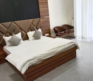 Jagraon Hotel | Hotel star light