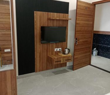 Jagraon Hotel | Hotel star light