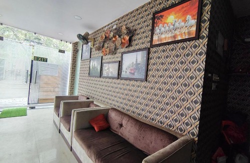 New Town Hotel | Hotel Star Spandan Inn, Near Axis Mall